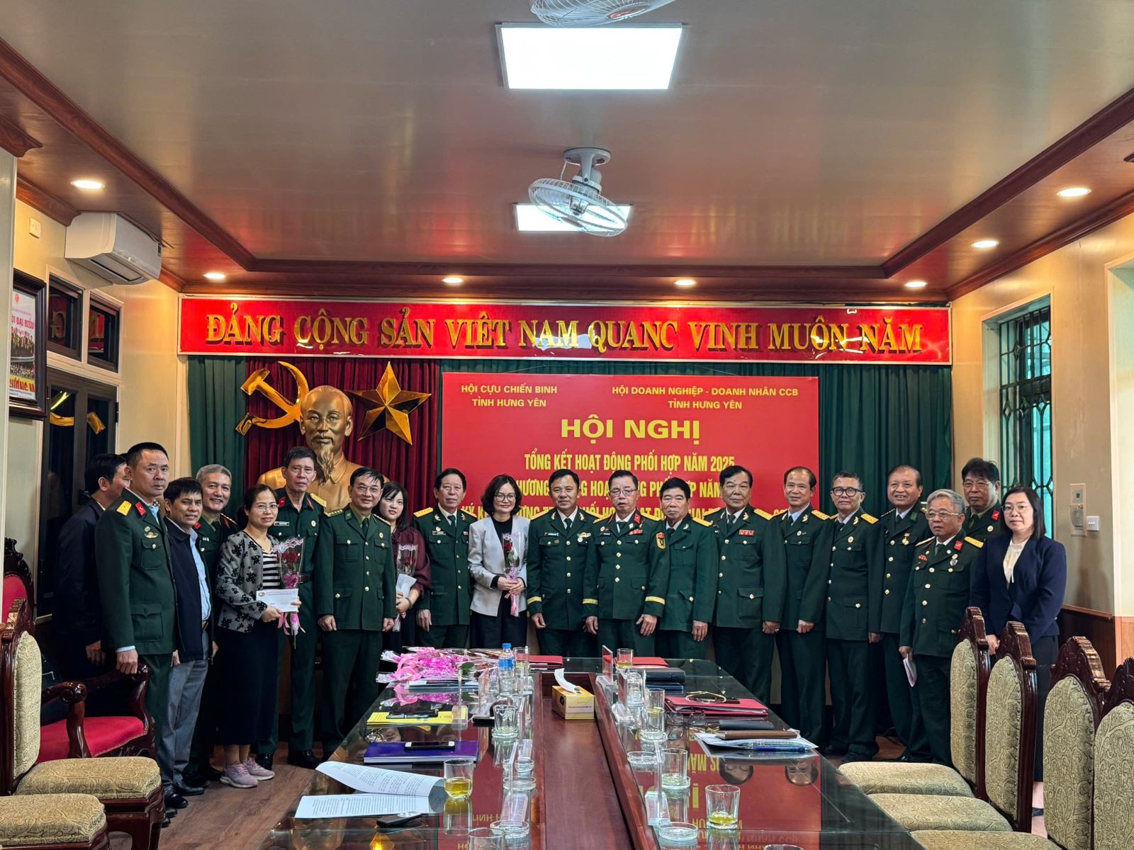 Hội CCB và Hội Doanh nghiệp - Doanh nhân CCB tỉnh Hưng Yên tổng kết công tác phối hợp năm 2025 