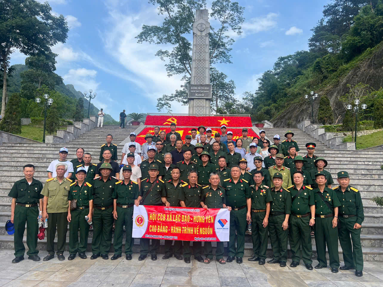 Hội CCB xã Lạc Đạo tổ chức về nguồn thăm địa chỉ đỏ